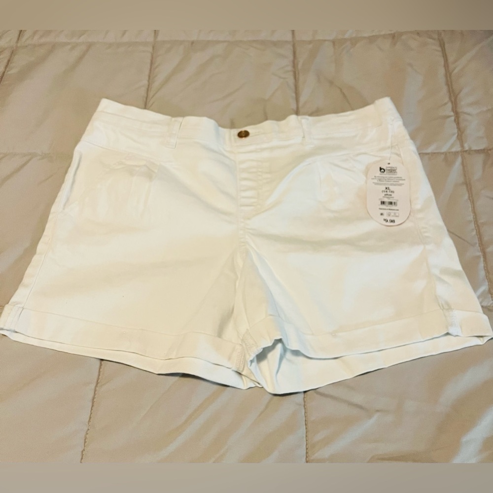 NWT XL White Jean Shorts